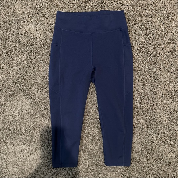 Popfit Pants - Navy Blue Popfit Activewear Cropped Leggings Size Large with Phone Pockets
